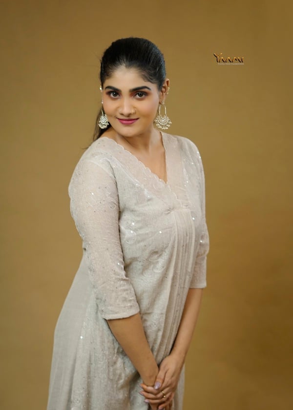 MUL CHIFFON PASTEL EMBROIDERED KURTHI YD10359