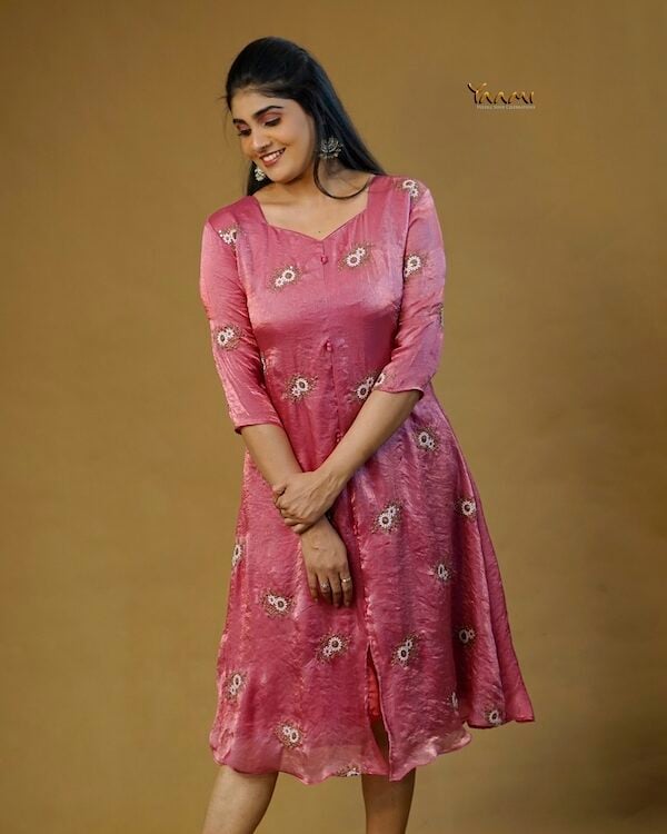 FENDY SILK FLORAL KURTI YD10360