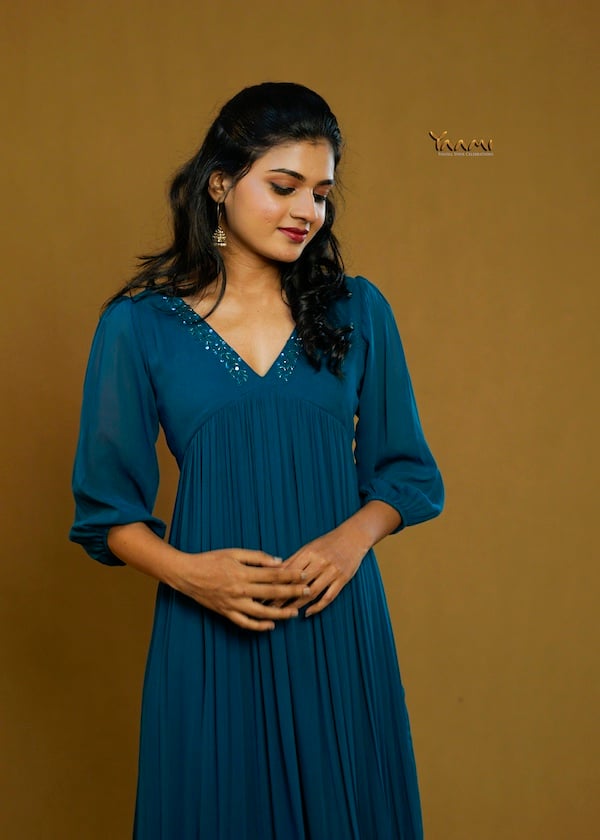 ALIA CUT RUFFLED HANDWORKED KURTI YD10362