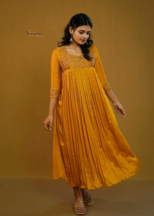 INTRICATE FLORAL HANDWORK KURTI YD10361