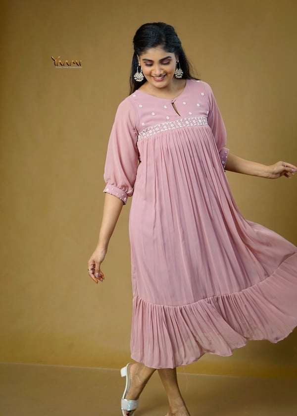 TIERED HEMLINE FLORAL HANDWORKED KURTHI