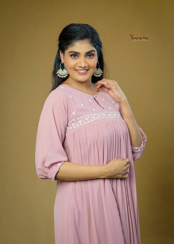 TIERED HEMLINE FLORAL HANDWORKED KURTHI