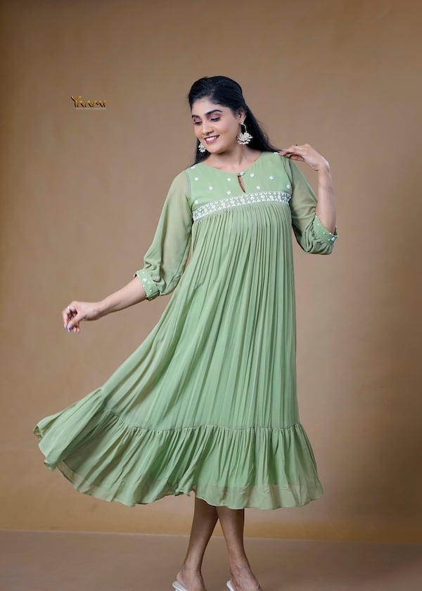 TIERED HEMLINE FLORAL HANDWORKED KURTHI