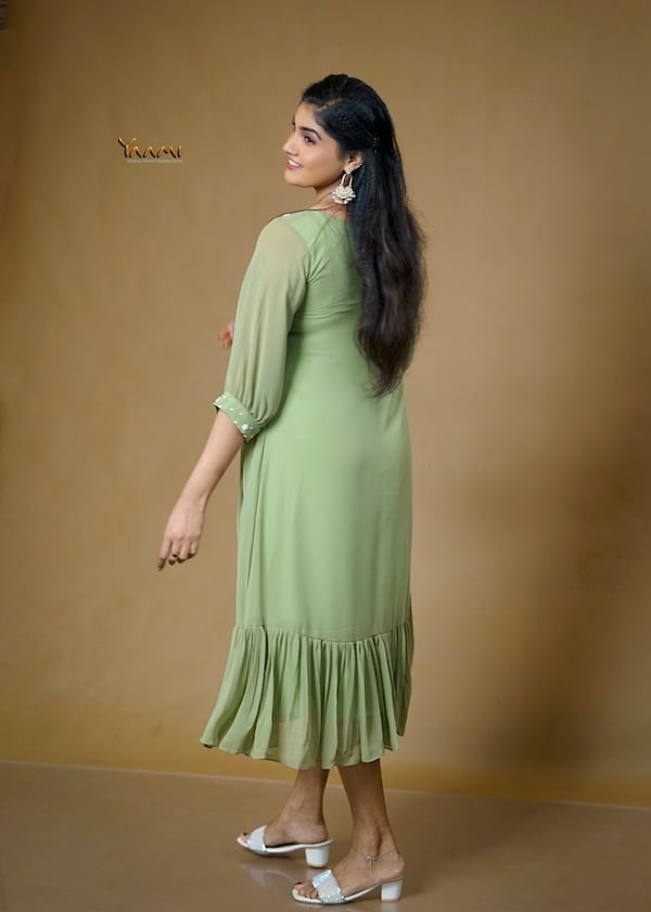 TIERED HEMLINE FLORAL HANDWORKED KURTHI