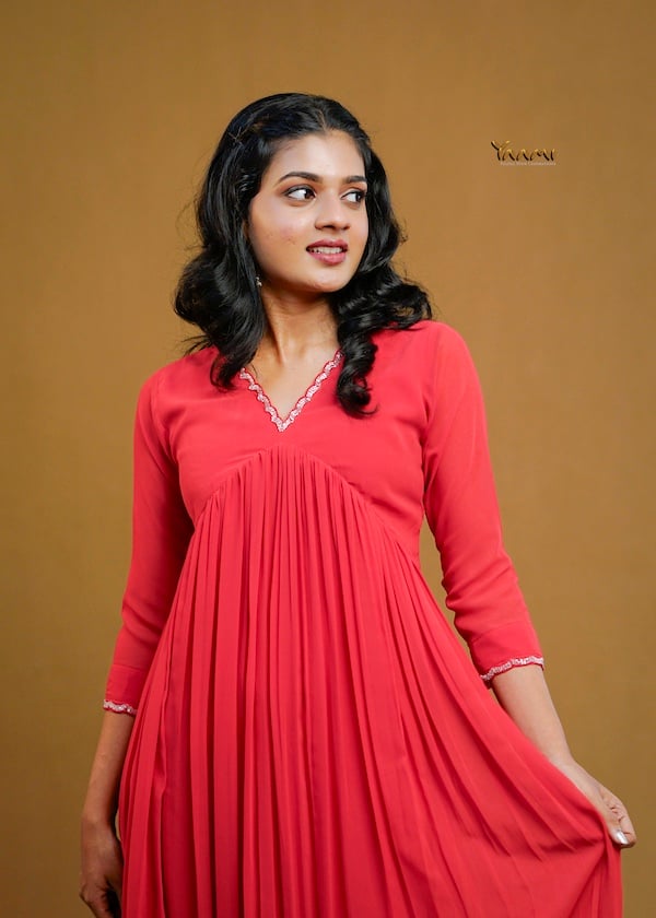 SCALLOPED BORDER ALIA CUT KURTI YD10364