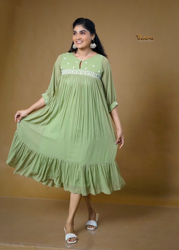 TIERED HEMLINE FLORAL HANDWORKED KURTHI