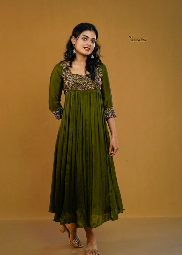 INTRICATE FLORAL HANDWORK KURTI YD10361
