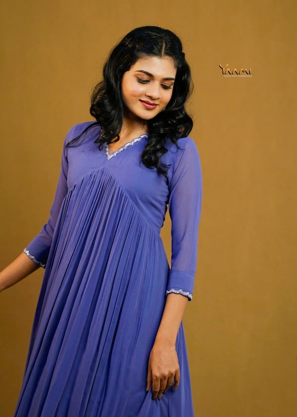 SCALLOPED BORDER ALIA CUT KURTI YD10364