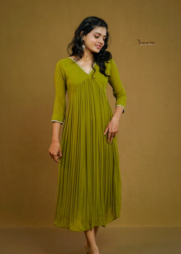 SCALLOPED BORDER ALIA CUT KURTI YD10364
