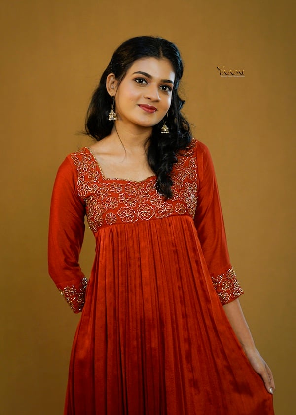 INTRICATE FLORAL HANDWORK KURTI YD10361