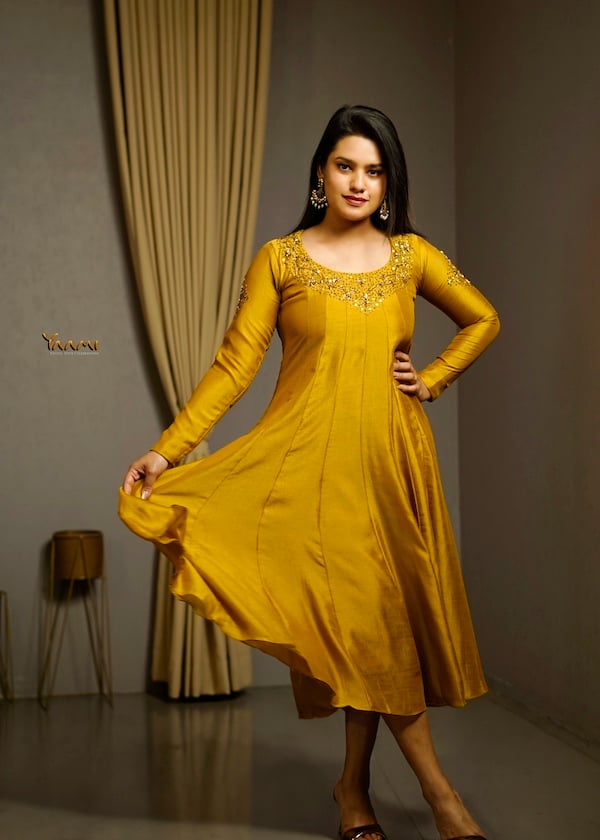 HANDWORKED BADRI SILK KURTI YD10381