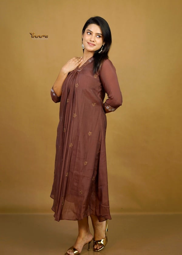 MUL CHANDERI APPLIQUE WORK KURTI YD10370