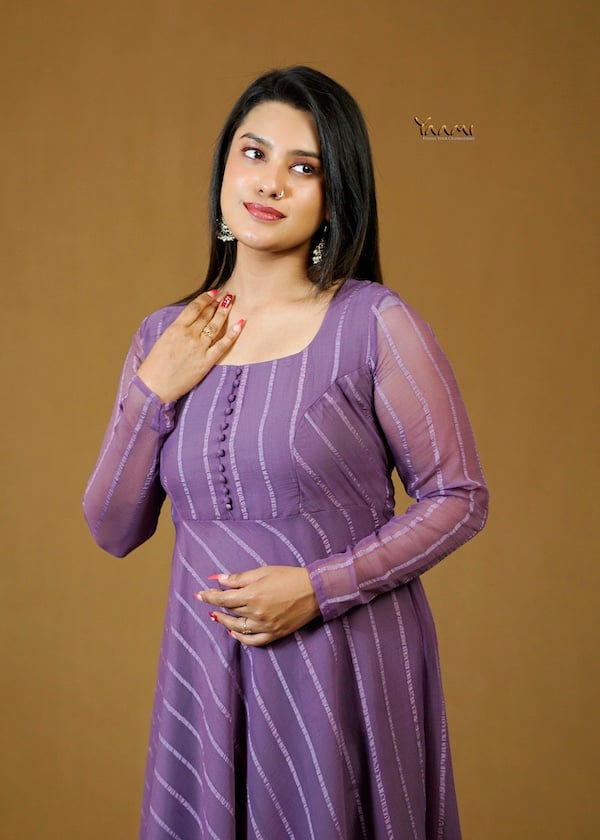 STRIPED FLARED ANARKALI KURTI  YD10377