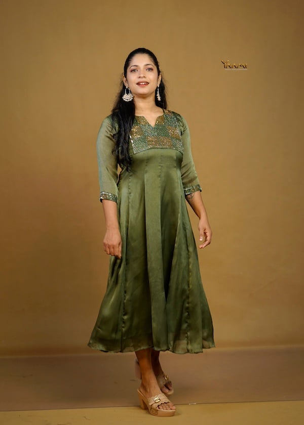 COSMOS SHIMMER PANEL CUT KURTI YD10369