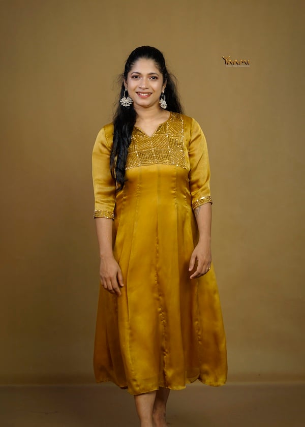 COSMOS SHIMMER PANEL CUT KURTI YD10369