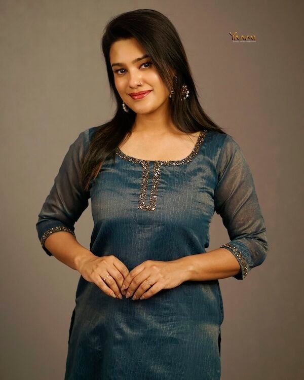 VISCOSE ORGANZA SLITTED KURTI YD10380