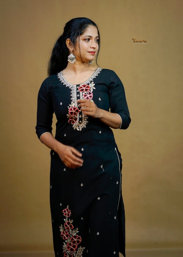 VATICAN SLITTED KURTA SET YD10371