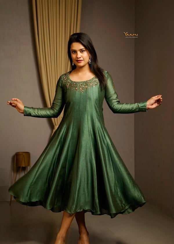 HANDWORKED BADRI SILK KURTI YD10381
