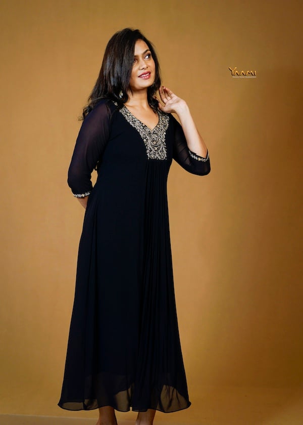 ZARI AND SEQUIN EMBROIDERED KURTI. YD10376