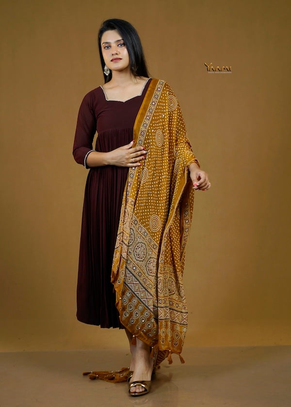 GATHERED KURTI WITH DUPATTA YD10378