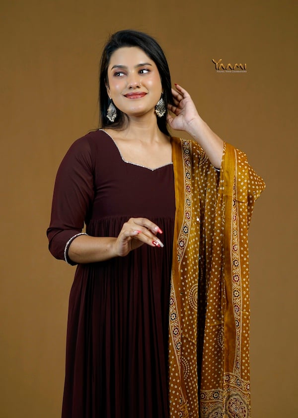 GATHERED KURTI WITH DUPATTA YD10378