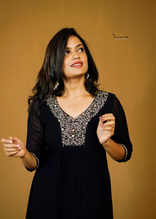 ZARI AND SEQUIN EMBROIDERED KURTI. YD10376