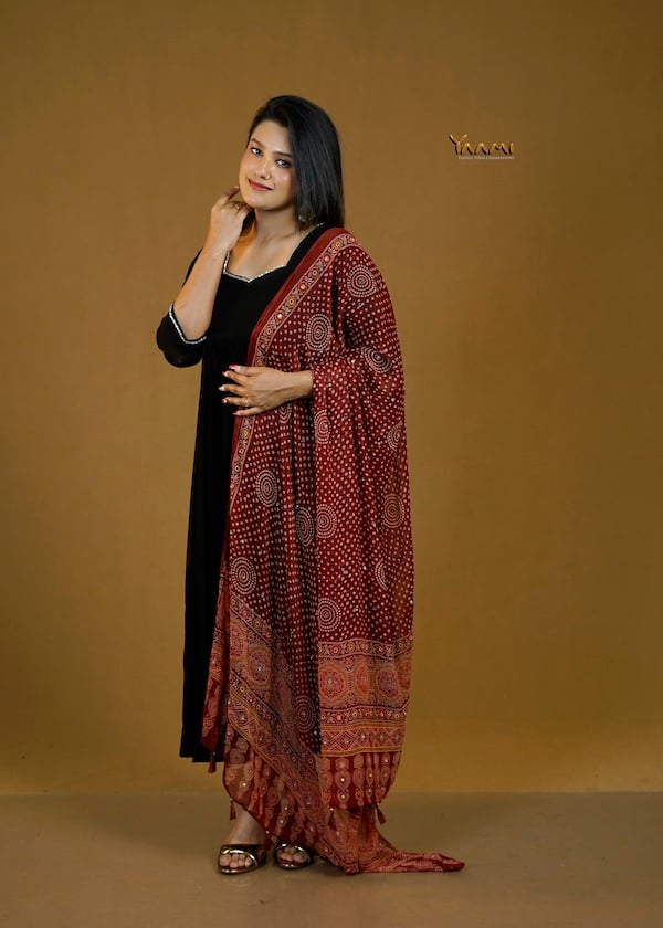 GATHERED KURTI WITH DUPATTA YD10378