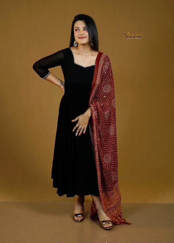 GATHERED KURTI WITH DUPATTA YD10378