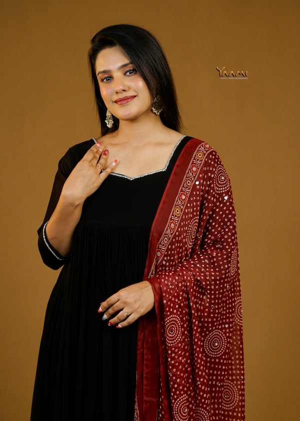GATHERED KURTI WITH DUPATTA YD10378