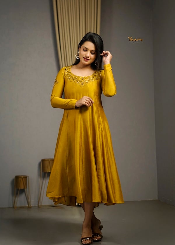 HANDWORKED BADRI SILK KURTI YD10381