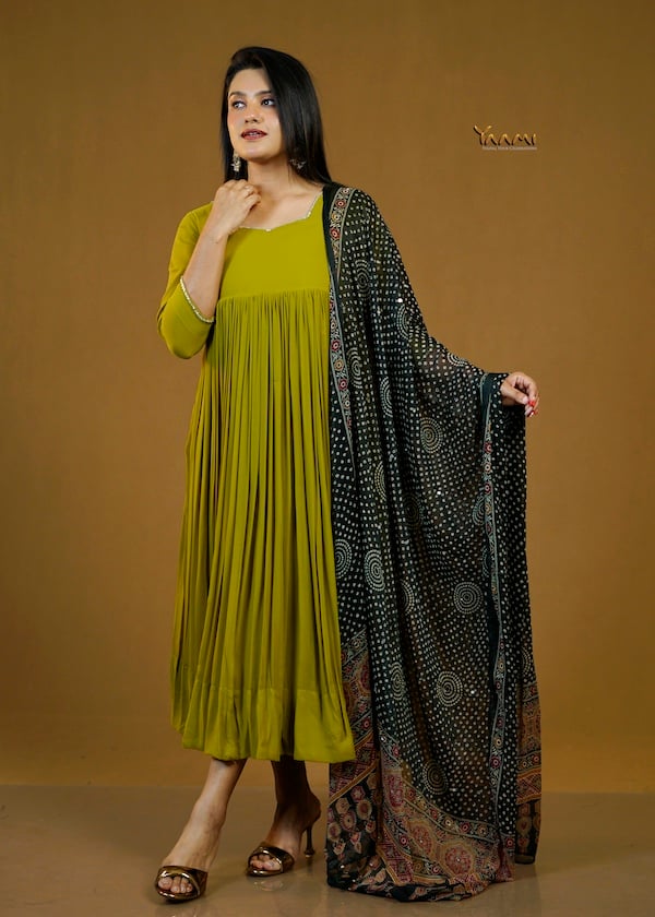 GATHERED KURTI WITH DUPATTA YD10378