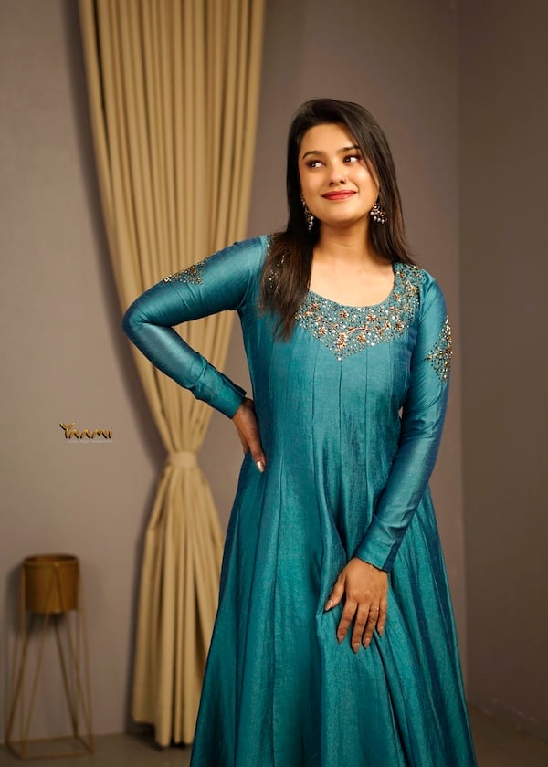 HANDWORKED BADRI SILK KURTI YD10381