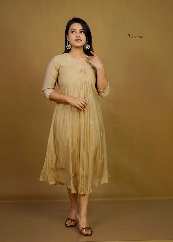 MUL CHANDERI APPLIQUE WORK KURTI YD10370