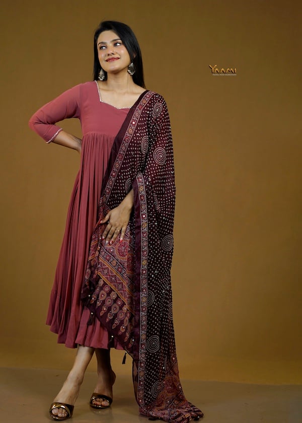 GATHERED KURTI WITH DUPATTA YD10378