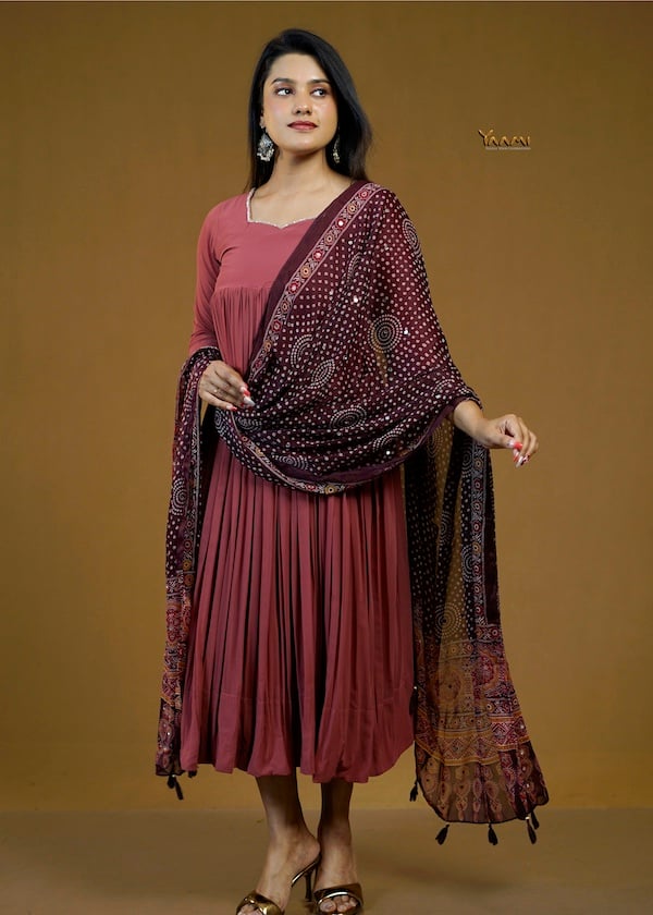 GATHERED KURTI WITH DUPATTA YD10378