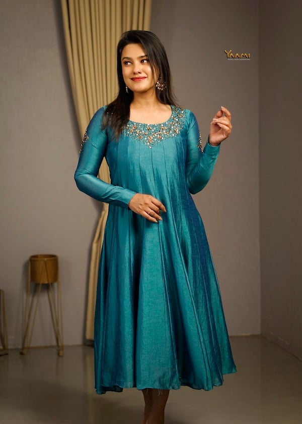 HANDWORKED BADRI SILK KURTI YD10381