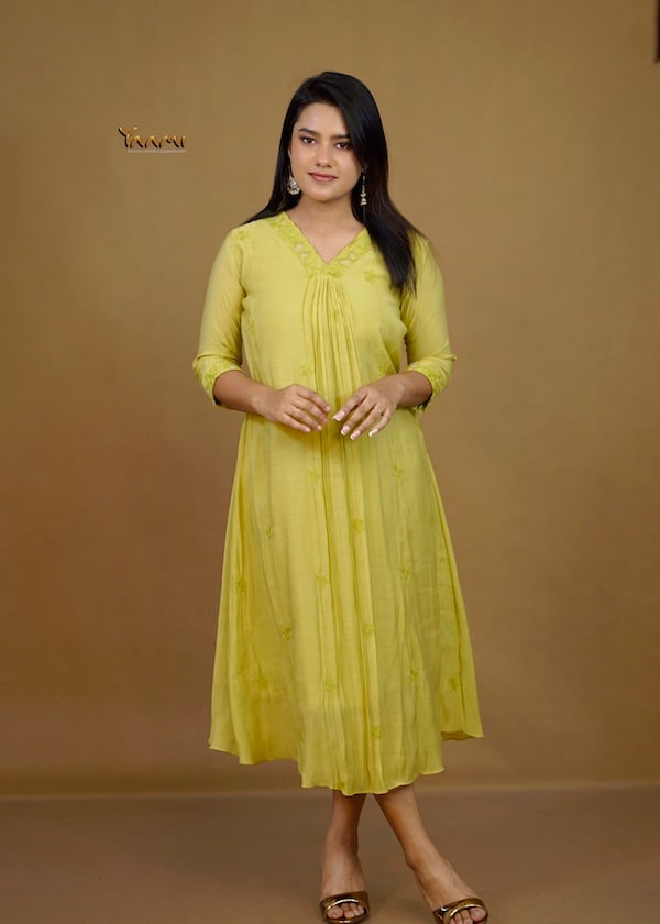 MUL CHANDERI APPLIQUE WORK KURTI YD10370