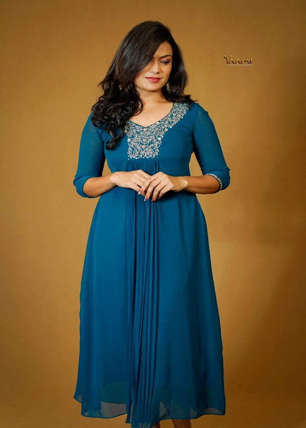 ZARI AND SEQUIN EMBROIDERED KURTI. YD10376